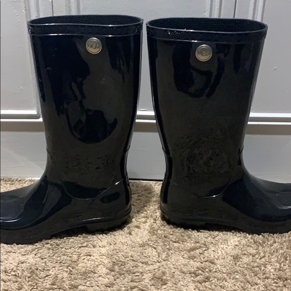 UGG rain/snow boots - Picture 1 of 4